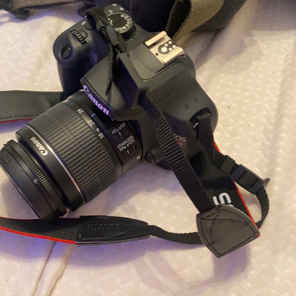 Barley used just sat COMES WITH CAMERA BAG
